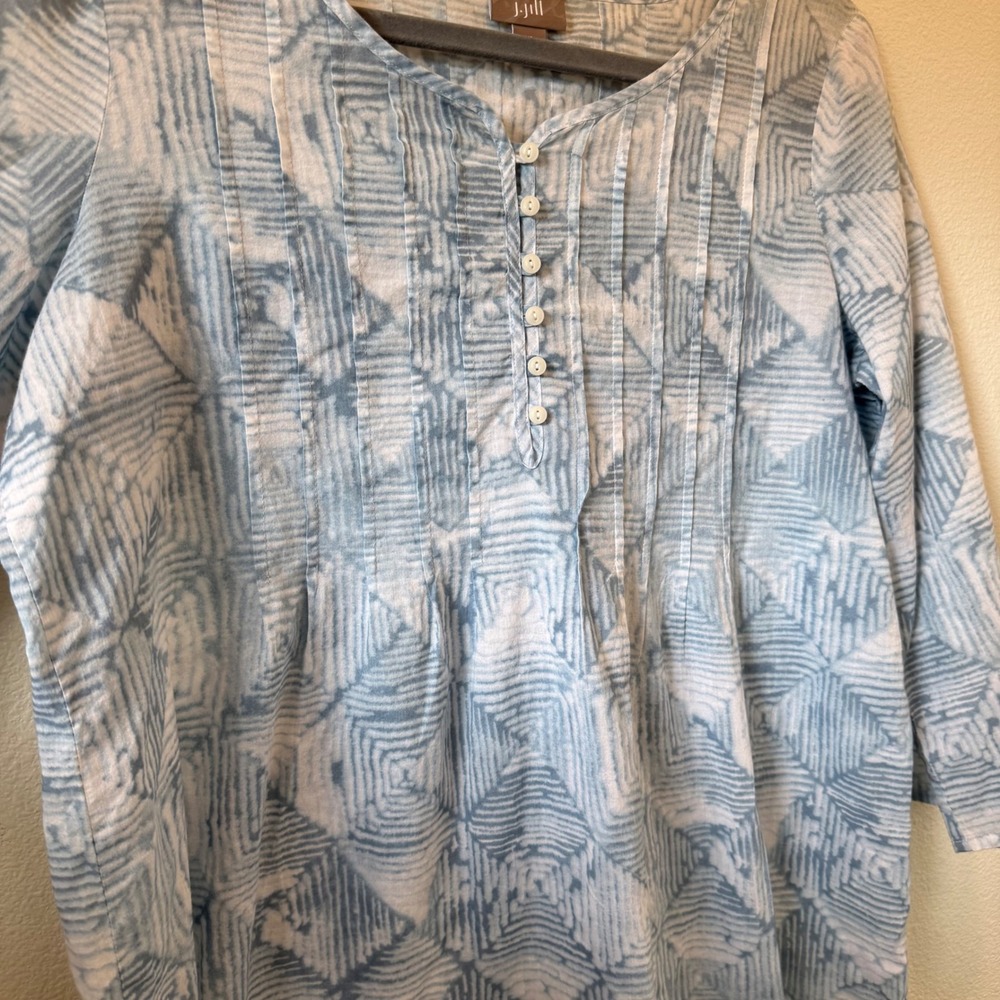 J. Jill Blue White Abstract Geo Print Pintuck 3/4 Sleeve Cotton Popover Top XS‎ - Picture 3 of 10